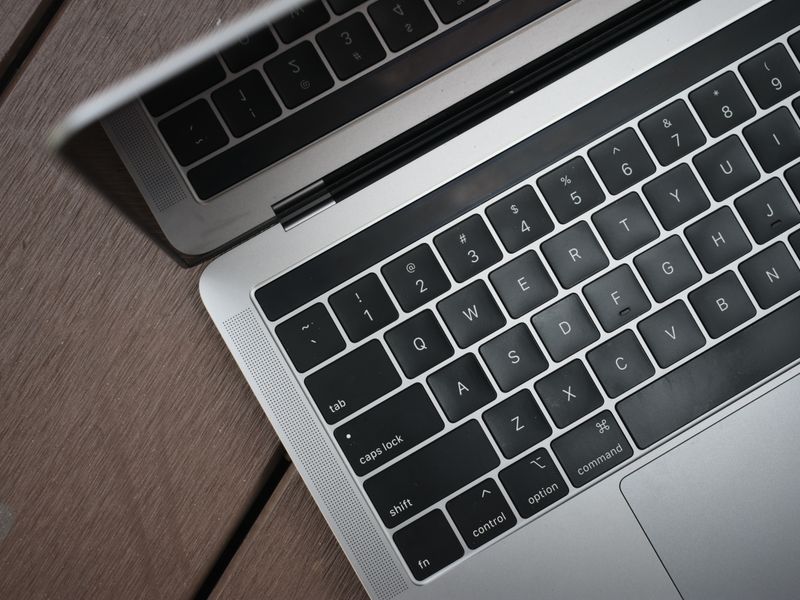 لپتاپ ایسوس Zenbook Duo 2026 (دو صفحه نمایش OLED)